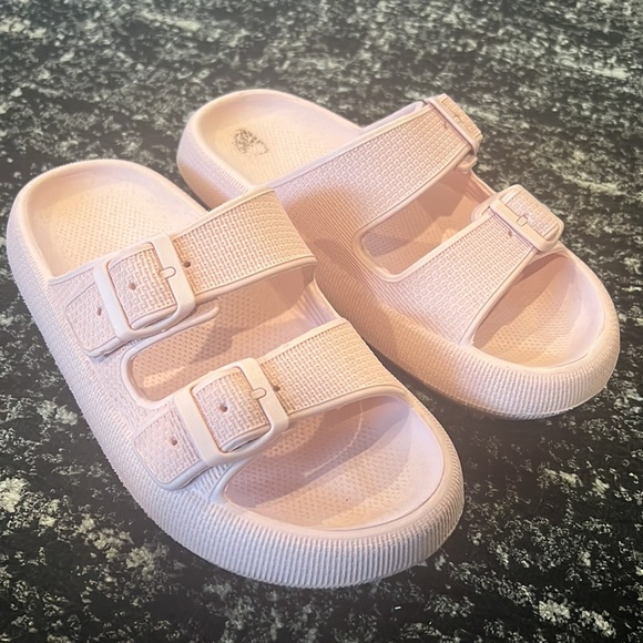 Pool Comfortable Slides - Picture 4 of 4